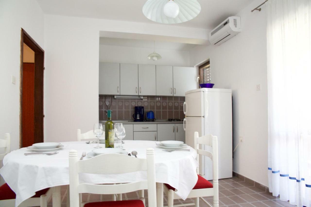 Apartments Fjaka Sveti Filip i Jakov Zewnętrze zdjęcie