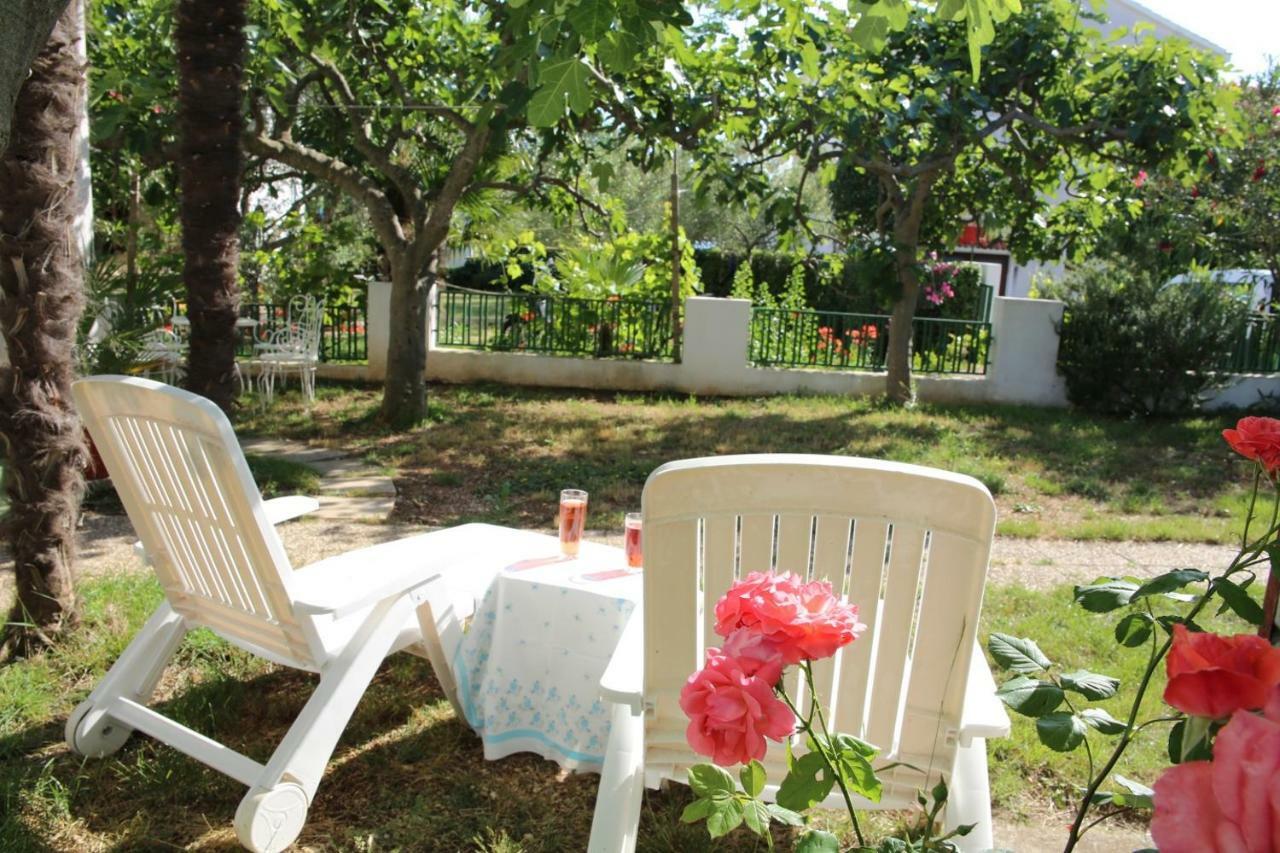 Apartments Fjaka Sveti Filip i Jakov Zewnętrze zdjęcie